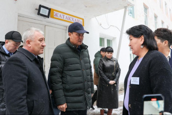 Ербол Қарашөкеев меркіліктердің мәселесін тыңдады