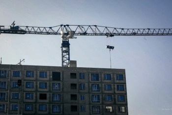 Фотография к новости: Қазақстанда лицензиясыз салынып жатқан құрылыс нысандары көп