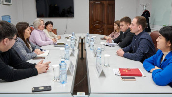 Фотография к новости: Қазақстандық студенттерге неміс тілін оқытуға Германиядан маман келді