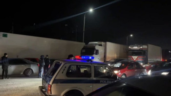 Фотография к новости: Жамбыл облысында 300 көлік тас жолда тұрып қалды