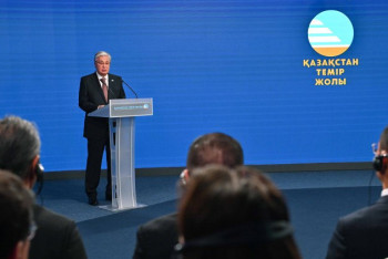 Фотография к новости: Президент: Отандық теміржол саласы "цифрлық жарысқа" уақыт оздырмай қосылуға тиіс