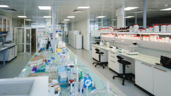 Фотография к новости: Сарапшы: Қазақстандағы Пентагонның биозертханалары туралы ақпарат жалған