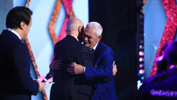 Фотография к новости: 52 жылдан кейінгі кездескен достар