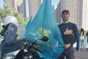 Фотография к новости: Қазақша сөйлеп, тойға барғанды ұнататын қазақтың күйеу баласы