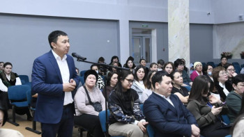 Фотография к новости: Елордалық оқушылардың ата-аналары балалардың қауіпсіздігін талқылады