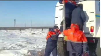 Фотография к новости: ТЖМ Жетісу облысында қар құрсауынан 13 адамды құтқарды