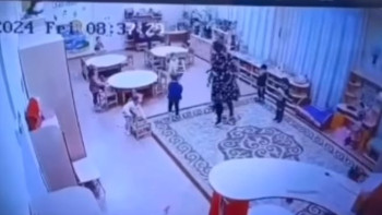 Фотография к новости: Қостанайда балабақшада бүлдіршінді ұрған тәрбиеші жұмыстан қуылды