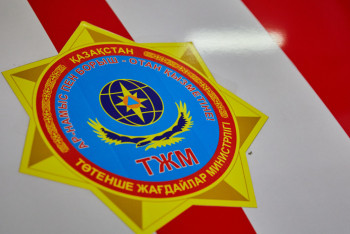 Фотография к новости: Каспий теңізінің жағалауында қамыс өртенді