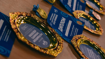Теннистен қысқы чемпионат: Астаналық спортшылар жеңіс тұғырынан көрінді