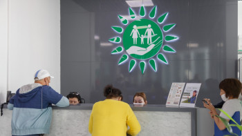 Фотография к новости: ХҚКО қызметкерлері енді мемлекеттік қызметтерді қоғамдық орындарда көрсететін болады