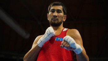 Фотография к новости: Бокс: Асланбек Шымбергенов техникалық нокаутпен жеңіске жетті