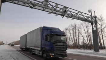 Фотография к новости: "ҚазАвтоЖол" жүк көліктерінен негізсіз ақы алып отырған