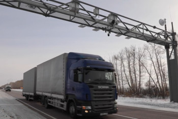 Фотография к новости: "ҚазАвтоЖол" жүк көліктерінен негізсіз ақы алып отырған