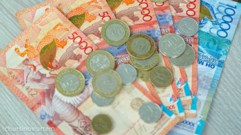 Фотография к новости: "2-3 кредиті бар". Депутат күн көру үшін несие алатындардың мәселесін көтерді