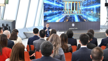 Фотография к новости: Мәулен Әшімбаев: Талдау мектебінің жинағын шығарамыз