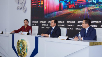 Фотография к новости: Көлік министрлігі халықаралық жүк автотасымалдау нарығын алыпсатарлардан тазартпақ