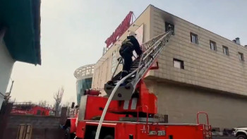 Фотография к новости: Алматыда сауда үйінен өрт шықты