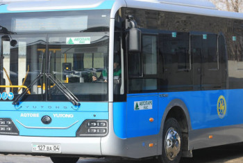 Фотография к новости: Ақтөбеде автопаркке жаңа автобустар берілді