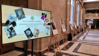 Фотография к новости: Болгарияда «Ұлы дала әйелдері» фотокөрмесі ашылды