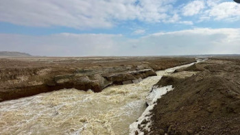 Фотография к новости: Қызылорда облысында Құмсай бөгетін су шайып кетті
