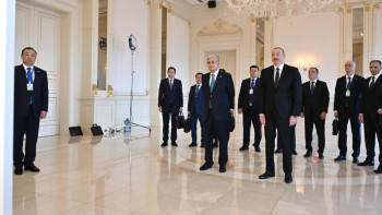 Фотография к новости: Қазақстан мен Әзербайжан президенттері салтанатты шараға қатысты