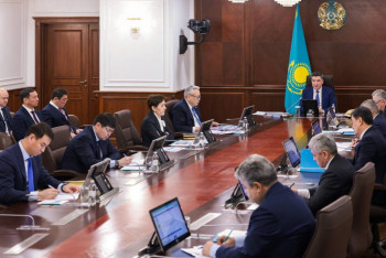 Фотография к новости: Қоқысты таудай қылып үйіп қоямыз – Үкімет басшысы