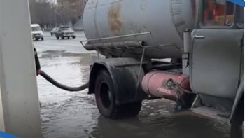 Фотография к новости: Семей көшелерінен 5 күнде 6,8 мың м3 су сорылды