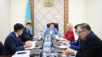 Фотография к новости: Сенатта азық түлік қауіпсіздігін бақылау мәселесі талқыланды