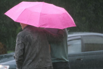 Фотография к новости: Алматыда нөсерлі жаңбыр жауады деп күтілуде: Әкімдік ескерту жасады