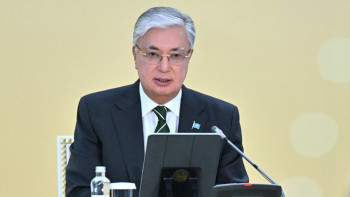 Фотография к новости: Бұрынғы және қазіргі тарихтың тұлғаларын бір-біріне қарсы қоюға болмайды – Тоқаев