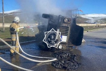 Фотография к новости: Түркістан облысында екі көлік соқтығысып, өртеніп кетті