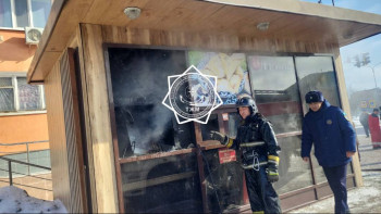 Фотография к новости: Астанада жеке тұрған фастфуд дүкенінде өрт шықты