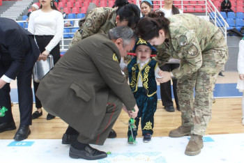 Фотография к новости: Әскери қызметшілер Мәдениет және ұлттық дәстүрлер күнін атап өтті