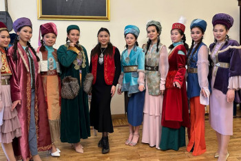 Фотография к новости: Алматыда Ұлттық киімдер күніне арналған фестиваль өтті