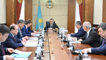 Фотография к новости: Сенаторлар елдің инновациялық әлеуеті бойынша кездесулер өткізеді