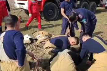 Фотография к новости: Түркістанда құдыққа түсіп кеткен әйел ес-түссіз күйінде шығарылды