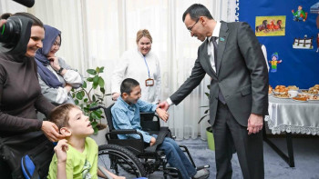 Фотография к новости: Әшімбаев: Кедергісіз, инклюзивті орта қалыптастыру –  маңызды міндеттердің бірі