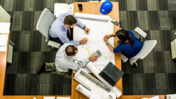 Фотография к новости: Қай елдерде қазақстандықтар заңды жұмыс істеп жүр