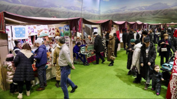 Фотография к новости: "Наурыз базары": бірінші күні елордадағы Шығыс жәрмеңкесіне 30 мың адам барды