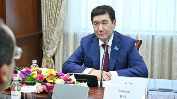 Фотография к новости: Мәжіліс төрағасы Женеваға барды