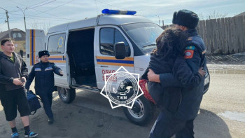 Фотография к новости: Абай облысында 2 адам өрттен құтқарылды