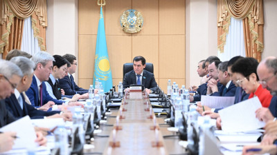 Сенат сапалы заңгерлік білім беруді дамыту мәселесіне ерекше назар аударды - Бекназаров