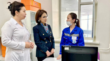 Фотография к новости: Министр Астанадағы екі ірі емхананың жұмысымен танысты