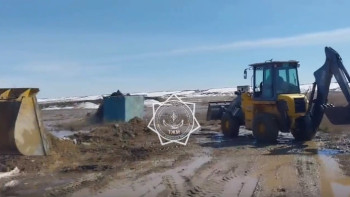 Фотография к новости: Құтқарушылар тұрғындарға көмекке келді