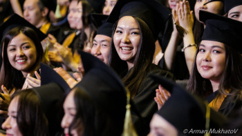 Фотография к новости: ЖОО-ларға қанша грант бөлінді