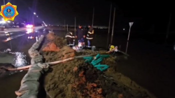 Фотография к новости: Ақсуда 27 мың текше метрден астам су сорылды