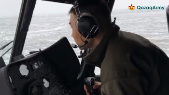 Фотография к новости: Армия авиациясы ауыл тұрғындарын апат аймағынан эвакуациялау жұмыстарын жалғастыруда