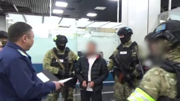 Фотография к новости: Іздеуде жүрген 2 қылмыскер Түркиядан елге жеткізілді