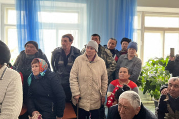 Фотография к новости: Батыс Қазақстан облысының Қаратөбе ауданында су тасқынынан 400-ге жуық адам құтқарылуда