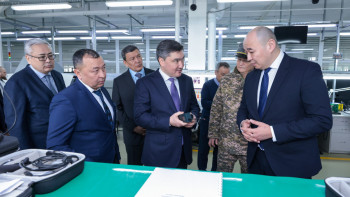 Фотография к новости: Бектенов СҚО-ның ірі кәсіпорындарын аралады